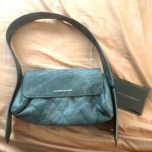 Maniere De Voir Shoulder Bag